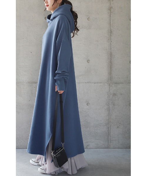 HUG.U（ハグユー）の「極暖パーカーワンピース（ワンピース・レディース・ブラック/ブルー/ダークグレー・レギュラー丈/ミディアム丈/トール丈）」の10枚目の写真