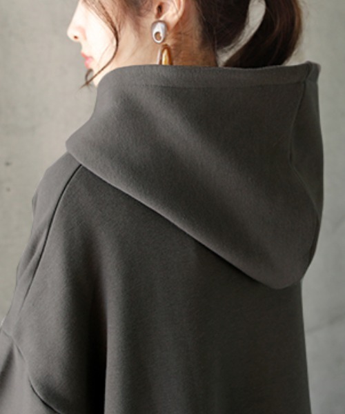 HUG.U（ハグユー）の「極暖パーカーワンピース（ワンピース・レディース・ブラック/ブルー/ダークグレー・レギュラー丈/ミディアム丈/トール丈）」の13枚目の写真