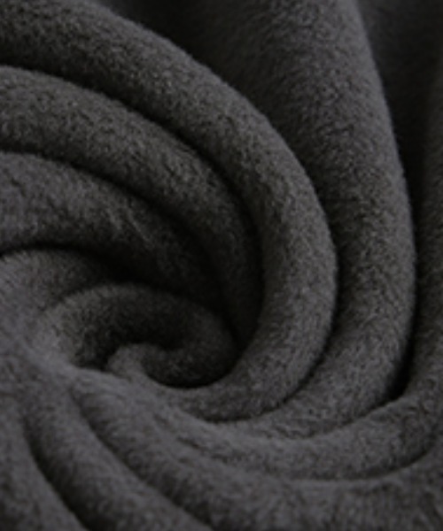 HUG.U（ハグユー）の「極暖パーカーワンピース（ワンピース・レディース・ブラック/ブルー/ダークグレー・レギュラー丈/ミディアム丈/トール丈）」の16枚目の写真