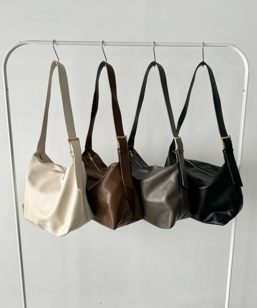 SOLLON.(ソルロン)の「ワンハンドルPUショルダーバッグ(ショルダーバッグ・レディース・アイボリー/ブラック/モカ/ブラウン・FREE)」の2枚目の写真