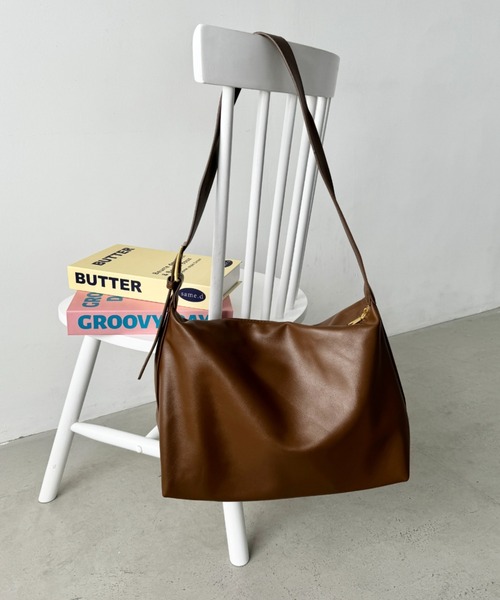 SOLLON.(ソルロン)の「ワンハンドルPUショルダーバッグ(ショルダーバッグ・レディース・アイボリー/ブラック/モカ/ブラウン・FREE)」の12枚目の写真