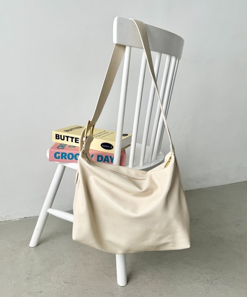 SOLLON.(ソルロン)の「ワンハンドルPUショルダーバッグ(ショルダーバッグ・レディース・アイボリー/ブラック/モカ/ブラウン・FREE)」の22枚目の写真