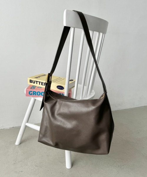 SOLLON.(ソルロン)の「ワンハンドルPUショルダーバッグ(ショルダーバッグ・レディース・アイボリー/ブラック/モカ/ブラウン・FREE)」の17枚目の写真