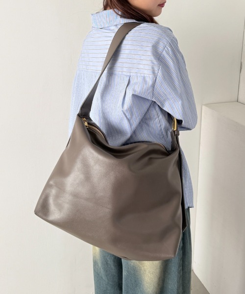 SOLLON.(ソルロン)の「ワンハンドルPUショルダーバッグ(ショルダーバッグ・レディース・アイボリー/ブラック/モカ/ブラウン・FREE)」の18枚目の写真