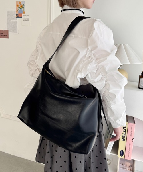 SOLLON.(ソルロン)の「ワンハンドルPUショルダーバッグ(ショルダーバッグ・レディース・アイボリー/ブラック/モカ/ブラウン・FREE)」の9枚目の写真