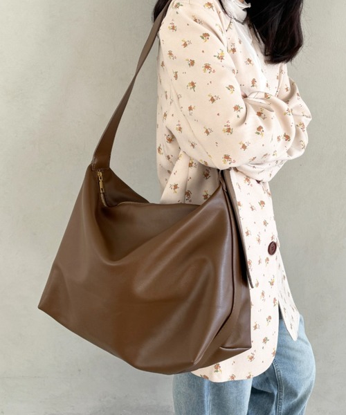 SOLLON.(ソルロン)の「ワンハンドルPUショルダーバッグ(ショルダーバッグ・レディース・アイボリー/ブラック/モカ/ブラウン・FREE)」の13枚目の写真