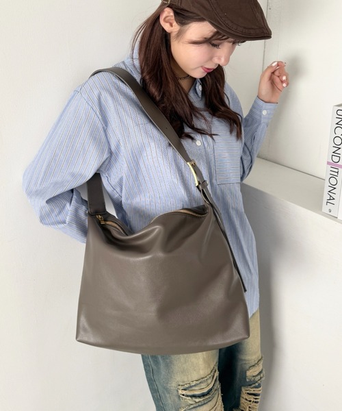 SOLLON.(ソルロン)の「ワンハンドルPUショルダーバッグ(ショルダーバッグ・レディース・アイボリー/ブラック/モカ/ブラウン・FREE)」の20枚目の写真