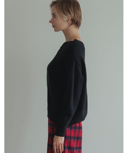 Re:EDIT（リエディ）の「[2024-25 WINTER COLLECTION]アルパカタッチオフショルダーニットトップス（ニット/セーター・レディース・グレー/ブラック/アイボリー/ブラウン/レッド・MEDIUM/LARGE）」の6枚目の写真