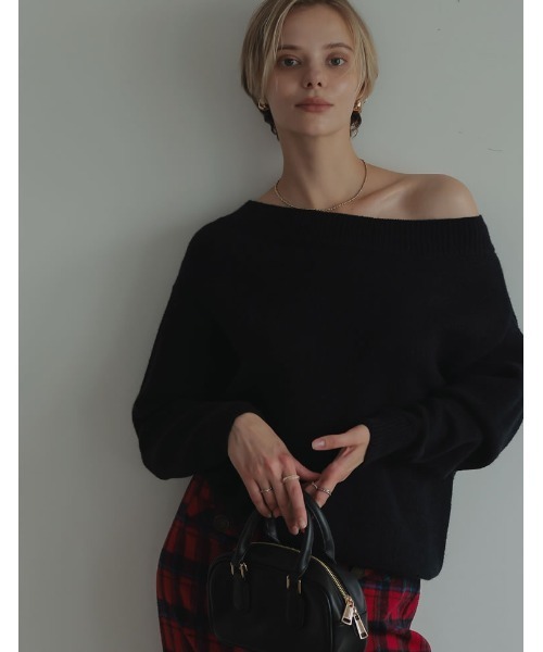 【美品】alexanderwang ブラック　ニット　セーター オフショルダー 2024-25 WINTER COLLECTION]アルパカタッチオフショルダーニット