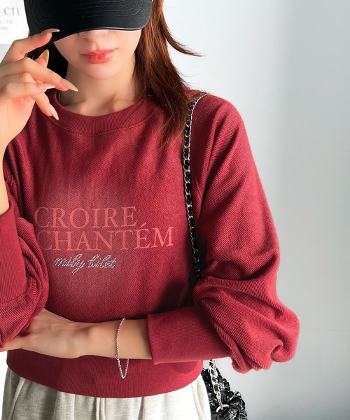 mily bilet（ミウィビレット）の「【mily bilet】カジュアルだけどこなれ感たっぷり。ラインストーン＆ぼかしプリント裏毛使いスウェットクロップド丈トップス（スウェット・レディース・グレー/ブルー/オートミール/レッド・LARGE/SMALL/X-LARGE/MEDIUM）」の4枚目の写真