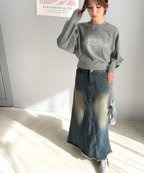 mily bilet（ミウィビレット）の「【mily bilet】カジュアルだけどこなれ感たっぷり。ラインストーン＆ぼかしプリント裏毛使いスウェットクロップド丈トップス（スウェット・レディース・グレー/ブルー/オートミール/レッド・LARGE/SMALL/X-LARGE/MEDIUM）」の6枚目の写真