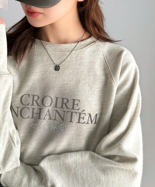 mily bilet（ミウィビレット）の「【mily bilet】カジュアルだけどこなれ感たっぷり。ラインストーン＆ぼかしプリント裏毛使いスウェットクロップド丈トップス（スウェット・レディース・グレー/ブルー/オートミール/レッド・LARGE/SMALL/X-LARGE/MEDIUM）」の19枚目の写真