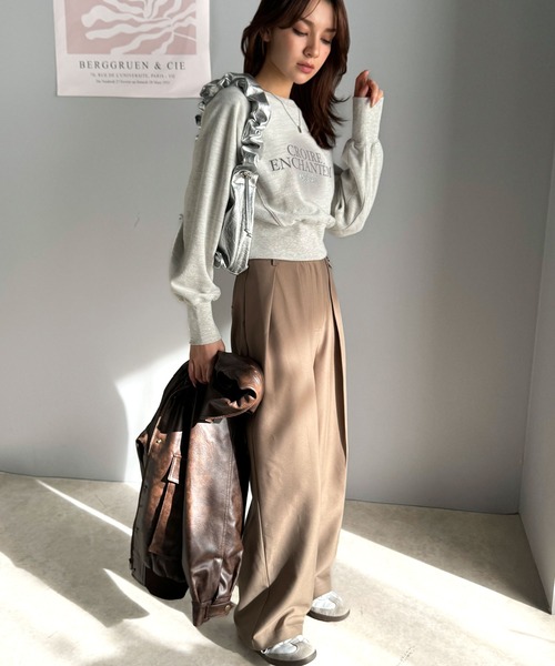 mily bilet（ミウィビレット）の「【mily bilet】カジュアルだけどこなれ感たっぷり。ラインストーン＆ぼかしプリント裏毛使いスウェットクロップド丈トップス（スウェット・レディース・グレー/ブルー/オートミール/レッド・LARGE/SMALL/X-LARGE/MEDIUM）」の20枚目の写真