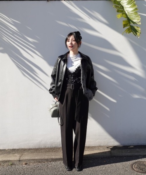 SENEE（セニー）の「belt set 2tuck pants（ベルトセット２タックパンツ）（スラックス・レディース・チャコールグレー/ホワイト/ブラック/ベージュ・MEDIUM/SMALL）」の18枚目の写真