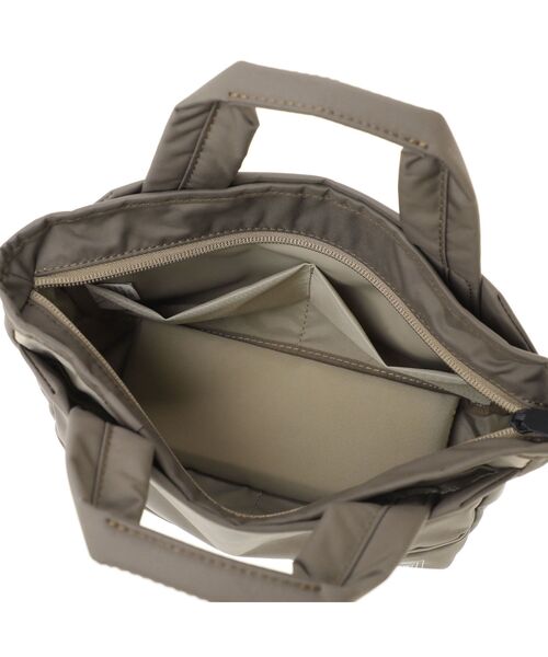 PORTER（ポーター）の「ムース トートバッグ(XS)（トートバッグ・メンズ・ブラック/ネイビー/ダークベージュ・FREE）」の8枚目の写真