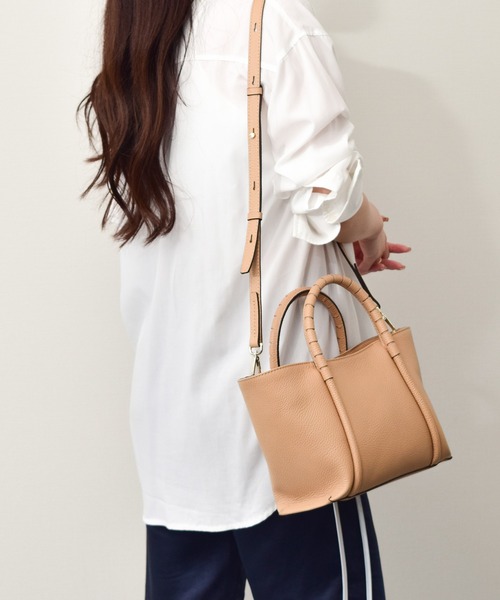 LORISTELLA(ロリステッラ)の「【LORISTELLA】シュリンクレザーミディアムサイズバッグ(Q56430)(トートバッグ・レディース・ベージュ/アイボリー・ALL)」の19枚目の写真