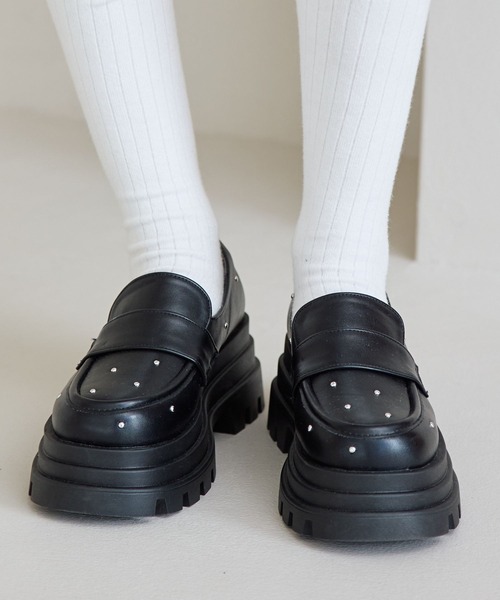 FOREVER 21(フォーエバー トゥエンティーワン)の「【2025SS】スタッズローファー(ローファー・レディース・ブラック・MEDIUM/LARGE)」の14枚目の写真