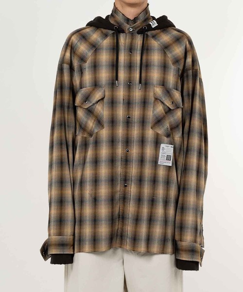 Maison MIHARA YASUHIRO(メゾンミハラヤスヒロ)の「【MIHARAYASUHIRO/ミハラヤスヒロ】SWEAT HOODIE L/S SHIRTS(シャツ/ブラウス・メンズ・ベージュ/ブラック・44/46)」の1枚目の写真