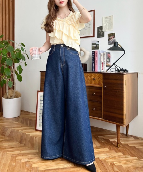 moment+(モーメントプラス)の「ワイドフレアデニムパンツ(デニムパンツ・レディース・インディゴブルー/サックスブルー/ブラック・M/L)」の14枚目の写真