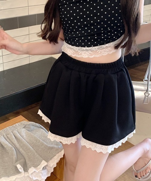 NANEA(ナネア)の「裾フリルスウェットショートパンツ(スウェットパンツ・レディース・ブラック/グレー・SMALL/MEDIUM/LARGE)」の15枚目の写真