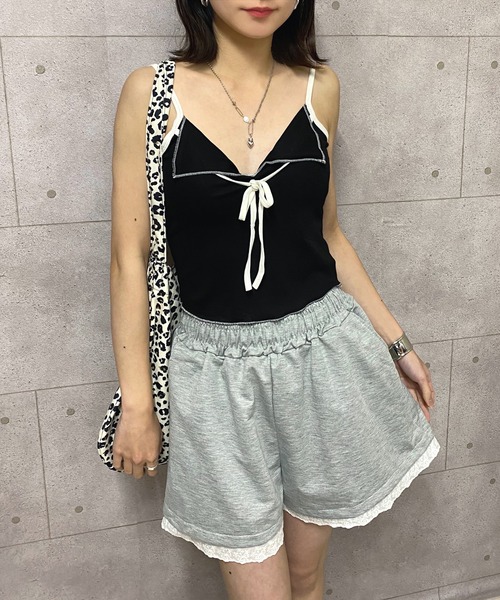 NANEA(ナネア)の「裾フリルスウェットショートパンツ(スウェットパンツ・レディース・ブラック/グレー・SMALL/MEDIUM/LARGE)」の8枚目の写真