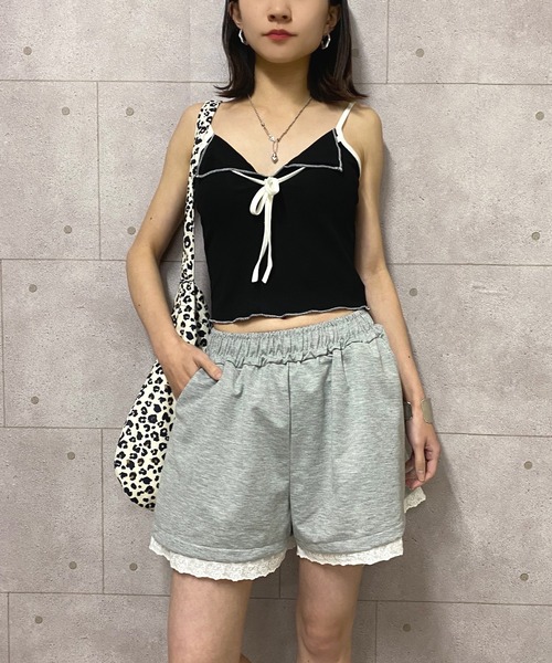 NANEA(ナネア)の「裾フリルスウェットショートパンツ(スウェットパンツ・レディース・ブラック/グレー・SMALL/MEDIUM/LARGE)」の9枚目の写真