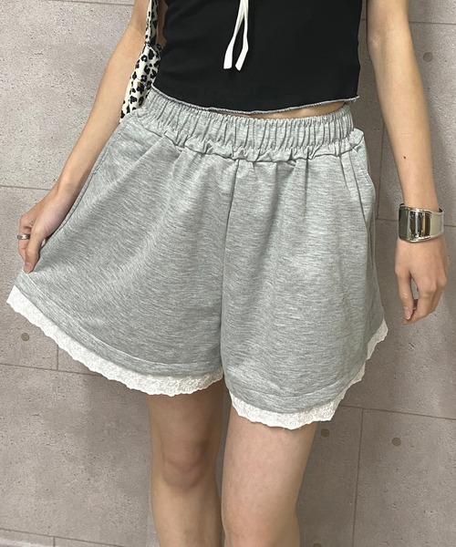 NANEA(ナネア)の「裾フリルスウェットショートパンツ(スウェットパンツ・レディース・ブラック/グレー・SMALL/MEDIUM/LARGE)」の13枚目の写真