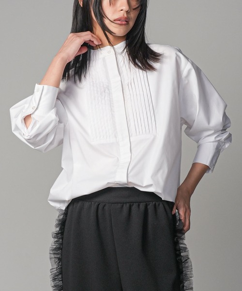 mili an deni（ミリアンデニ）の「ノーカラータキシードシャツ（シャツ/ブラウス・レディース・ブラック/サックスブルー/ブルー/オフホワイト・L/M）」の2枚目の写真