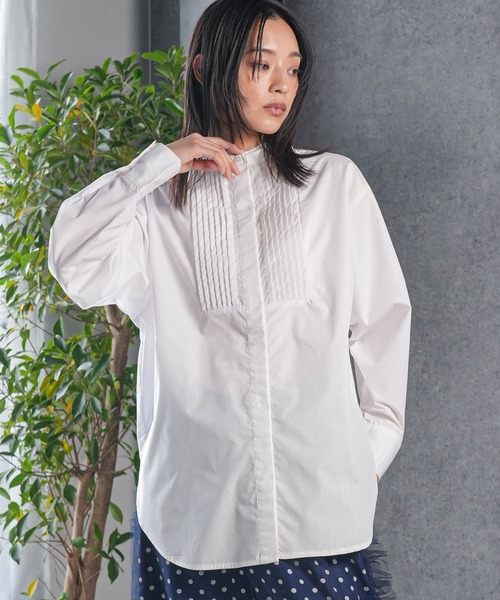 mili an deni（ミリアンデニ）の「ノーカラータキシードシャツ（シャツ/ブラウス・レディース・ブラック/サックスブルー/ブルー/オフホワイト・L/M）」の5枚目の写真