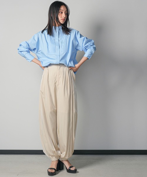 mili an deni（ミリアンデニ）の「ノーカラータキシードシャツ（シャツ/ブラウス・レディース・ブラック/サックスブルー/ブルー/オフホワイト・L/M）」の22枚目の写真