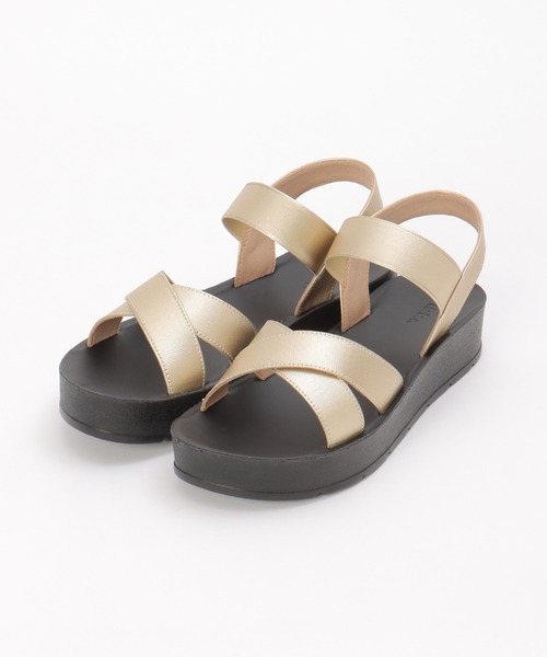 ikka(イッカ)の「ラバークロスベルトサンダル(サンダル・レディース・シルバーグレー/ブラック/ゴールド・M/L)」の5枚目の写真