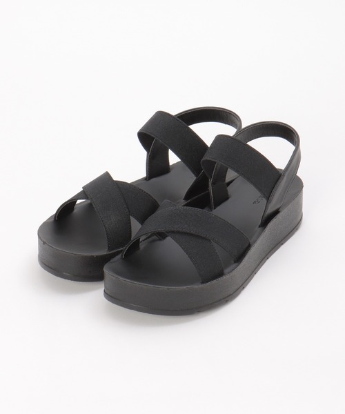 ikka(イッカ)の「ラバークロスベルトサンダル(サンダル・レディース・シルバーグレー/ブラック/ゴールド・M/L)」の4枚目の写真