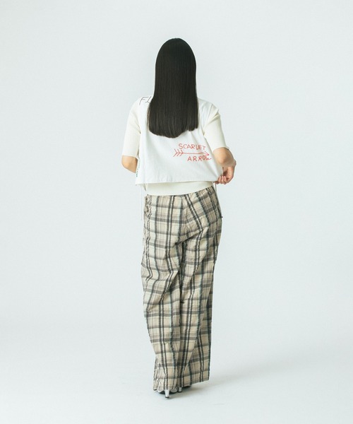 ROSE BUD（ローズバッド）の「BEADS EMBROIDERY VEST（ベスト・レディース・ブラック/ホワイト・ONE SIZE）」の9枚目の写真