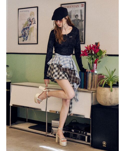 EVRIS（エヴリス）の「ランダムチェックアシンメトリーミニスカート（スカート・レディース・ブルー/ブラック・MEDIUM/SMALL）」の19枚目の写真