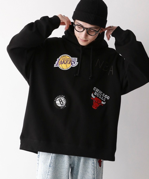 NBA（エヌビーエー）の「【NBA】別注/オーバーサイズワッペンパーカー（パーカー・メンズ・ブラック/その他4・FREE）」の12枚目の写真
