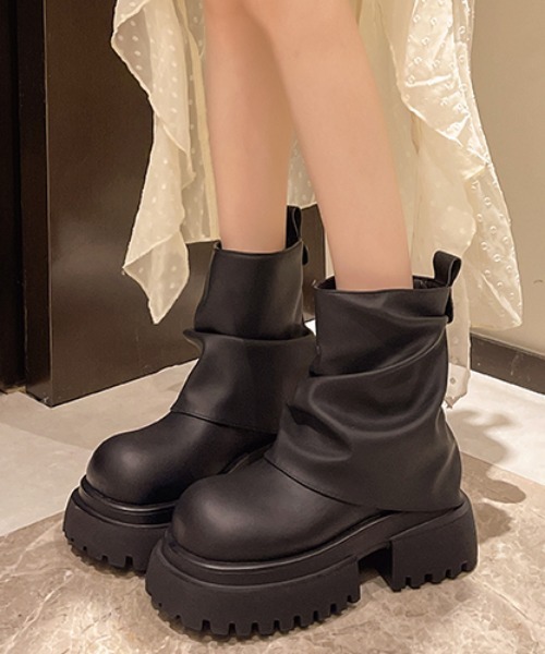 lilful（リルフル）の「厚底ショートエンジニアブーツ（ブーツ・レディース・ブラウン/ブラック・37/36/35）」の16枚目の写真