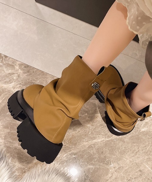 lilful（リルフル）の「厚底ショートエンジニアブーツ（ブーツ・レディース・ブラウン/ブラック・37/36/35）」の22枚目の写真