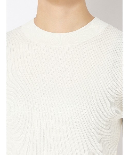 SUIT SQUARE（スーツスクエア）の「ハイネックリブニット フレアスリーブ ハンドウォッシュ ストレッチレーヨン 無地（Tシャツ/カットソー・レディース・グリーン/ホワイト/アイボリー・38(9号)）」の22枚目の写真