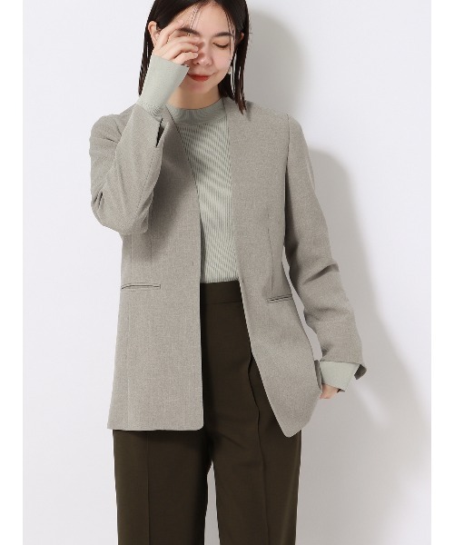 SUIT SQUARE（スーツスクエア）の「ハイネックリブニット フレアスリーブ ハンドウォッシュ ストレッチレーヨン 無地（Tシャツ/カットソー・レディース・グリーン/ホワイト/アイボリー・38(9号)）」の4枚目の写真