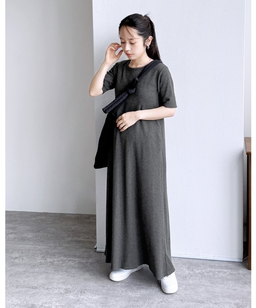 reca（レカ）の「【ZOZO限定】カップ付きセミフレアワンピース（ワンピース・レディース・ベージュ系その他/チャコールグレー/ブラック・FREE）」の3枚目の写真
