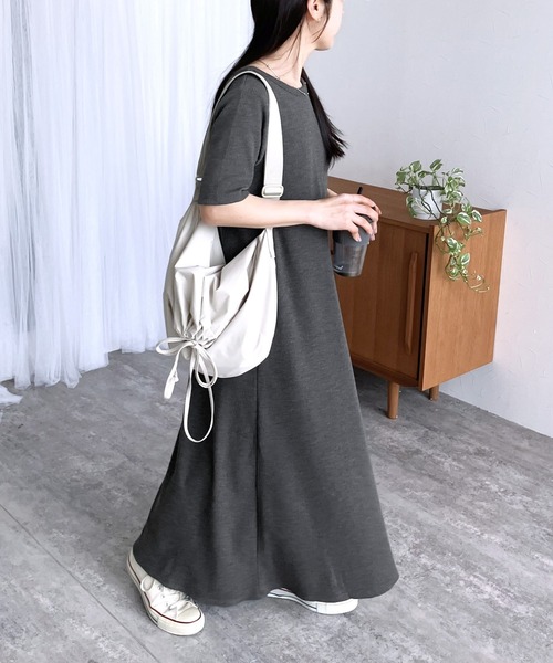 reca（レカ）の「【ZOZO限定】カップ付きセミフレアワンピース（ワンピース・レディース・ベージュ系その他/チャコールグレー/ブラック・FREE）」の8枚目の写真