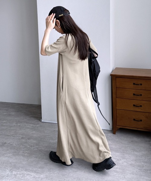 reca（レカ）の「【ZOZO限定】カップ付きセミフレアワンピース（ワンピース・レディース・ベージュ系その他/チャコールグレー/ブラック・FREE）」の21枚目の写真