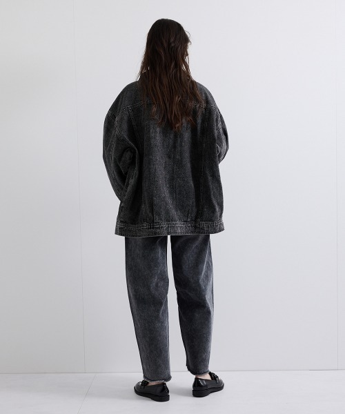 VICKY（ビッキー）の「オーバーシルエットデニムジャケット≪洗濯機で洗える≫（デニムジャケット・レディース・ブラック/ブルー/ネイビー・M/L）」の21枚目の写真