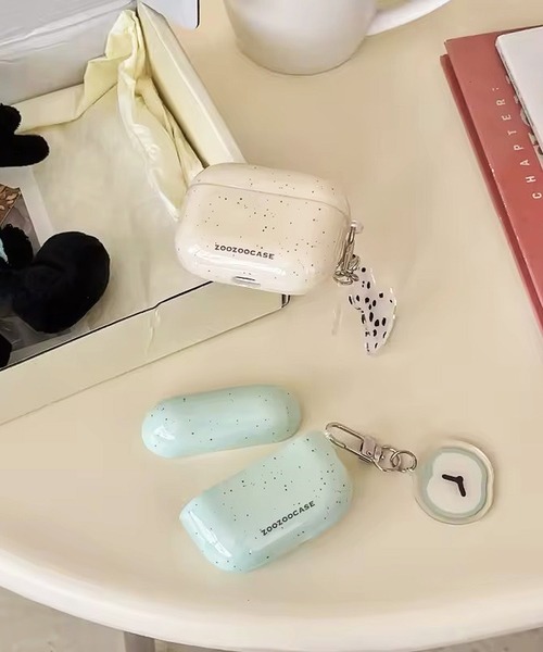 ammy.（エイミードット）の「【 ammy. / エイミードット 】 キーホルダー付き エアポッズ ケース AirPods / AirPodsPro（ヘッドフォン/イヤホン・レディース・ピンク/ミント/アクア/アイボリー・A/C/B）」の6枚目の写真