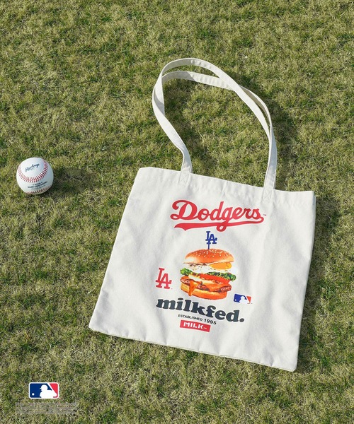 MLB(メジャーリーグベースボール)の「MILKFED. × MLB TOTE(トートバッグ・レディース・ホワイト/ブラウン/ピンク/ライトブルー・ONE SIZE)」の1枚目の写真