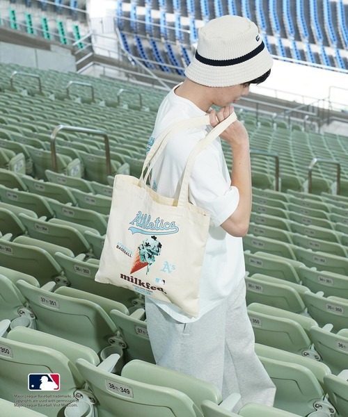 MLB(メジャーリーグベースボール)の「MILKFED. × MLB TOTE(トートバッグ・レディース・ホワイト/ブラウン/ピンク/ライトブルー・ONE SIZE)」の7枚目の写真