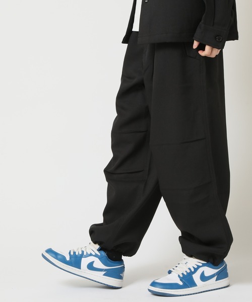 ARCADE（アーケード）の「ワイドシルエット ウエストゴム 裾ドローコード パラシュートパンツ NEOSARTIC（チノパンツ・メンズ・ブラック/カーキ/チャコールグレー/アイボリー・L/LL/M）」の3枚目の写真