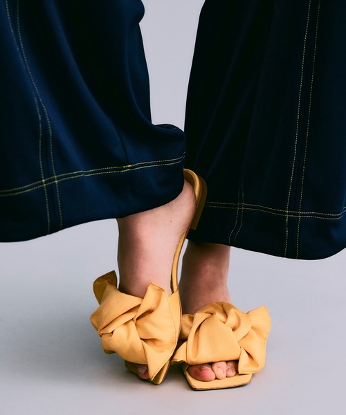 NOISE MAKER（ノイズメーカー）の「ビッグリボンサンダル【MADE IN JAPAN】（サンダル・レディース・ネイビー/イエロー/ボルドー・23.5/24.5）」の14枚目の写真