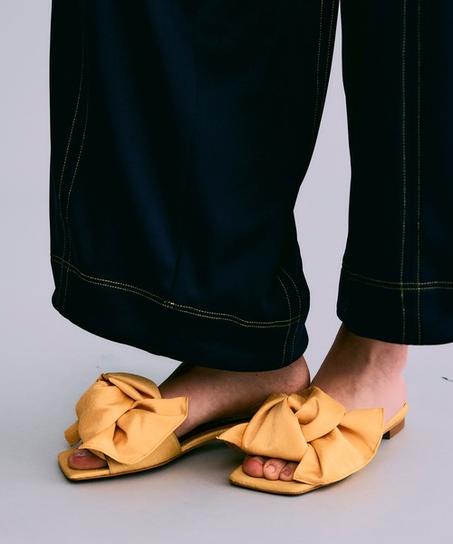 NOISE MAKER（ノイズメーカー）の「ビッグリボンサンダル【MADE IN JAPAN】（サンダル・レディース・ネイビー/イエロー/ボルドー・23.5/24.5）」の13枚目の写真