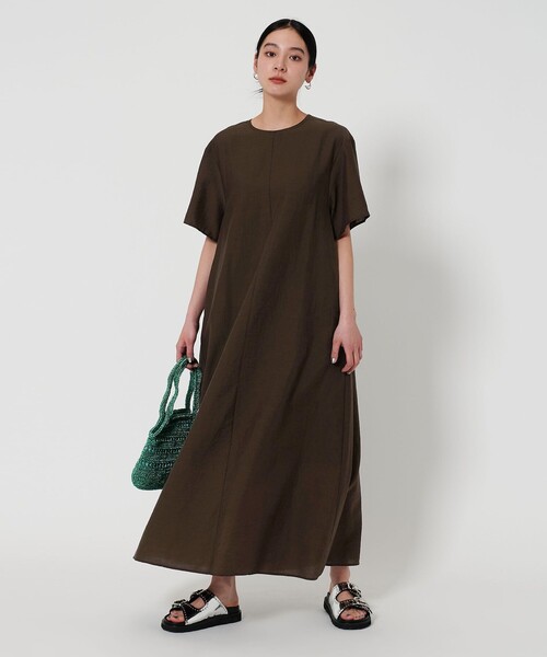 BEAUTY&YOUTH UNITED ARROWS（ビューティーアンドユースユナイテッドアローズ）の「シアー バックリボン ワンピース（ワンピース・レディース・ダークブラウン/ブラック/ダークグレー・M/S/XS）」の4枚目の写真